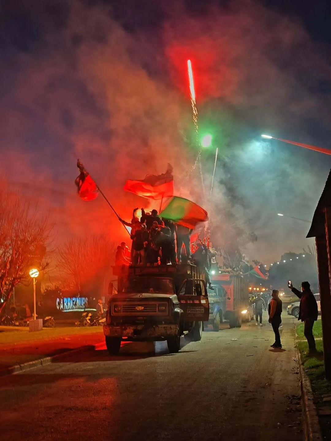 Hinchada de Unión de Clarke - Centenario 2025